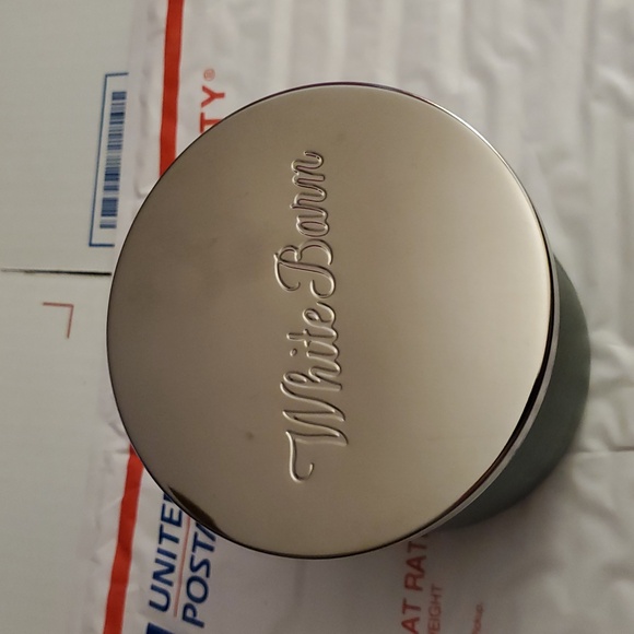 WhiteBarn BBW Cedar & Suede 3-wick candle NWT - Picture 4 of 5